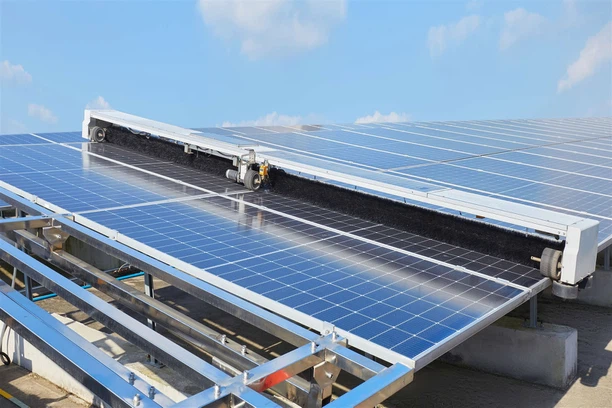 Solar panel cleaning robot Solar panel cleaning robot